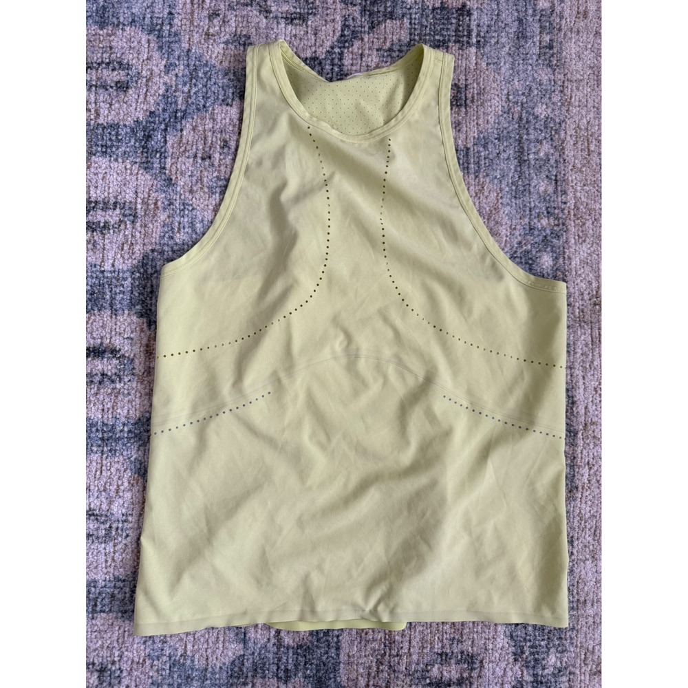 Lululemon Find Your Pace Tank in Lemon Vibe Size 6 Excellent Condition